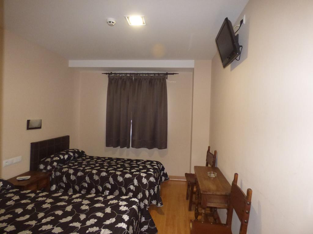 Hostal La Perdiz Sonseca Εξωτερικό φωτογραφία
